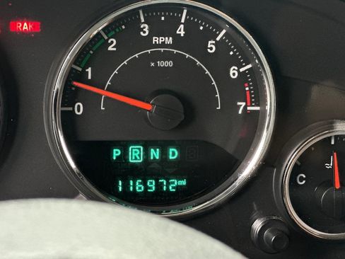 Used 2016 Jeep Wrangler Unlimited Sahara w/ Connectivity Group image 18