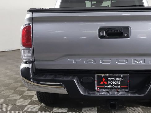 Used 2022 Toyota Tacoma TRD Off-Road AWD/4WD image 12