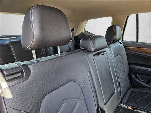 Used 2025 Volkswagen Atlas SE FWD image 20