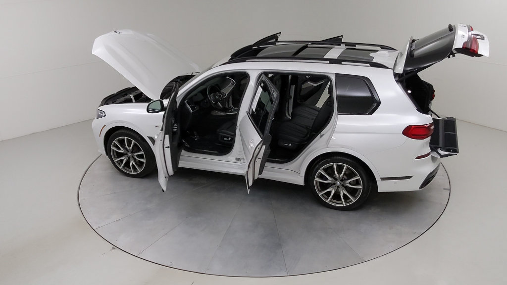 Used 2020 BMW X7 M50i AWD/4WD image 59