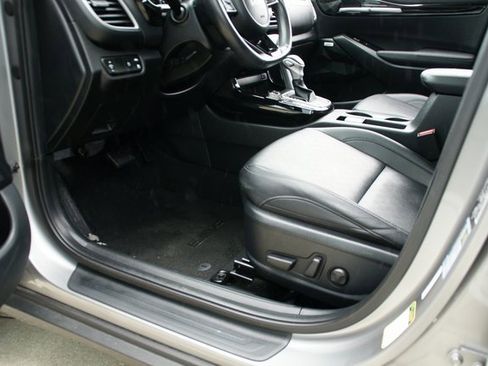 Used 2023 Kia Seltos SX w/ SX Sunroof Package image 14