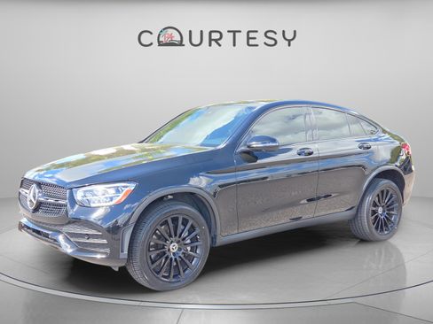 Used 2023 Mercedes-Benz GLC 300 4MATIC Coupe image 1