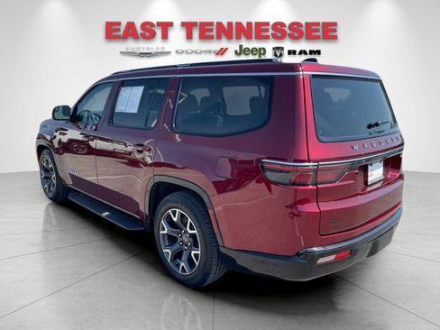 Used 2024 Jeep Wagoneer Series III AWD/4WD image 5