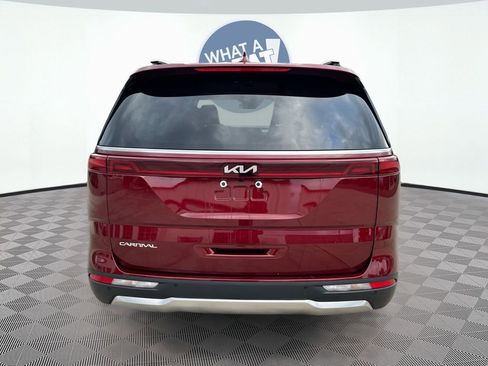 Certified 2023 Kia Carnival SX image 5