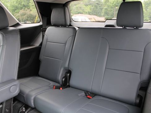 Used 2020 Chevrolet Traverse LT w/ Driver Confidence II Package image 41