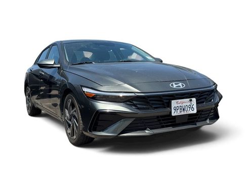 Used 2025 Hyundai Elantra SEL FWD image 14