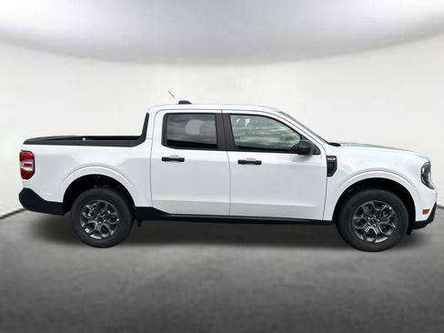 New 2025 Ford Maverick XLT image 6