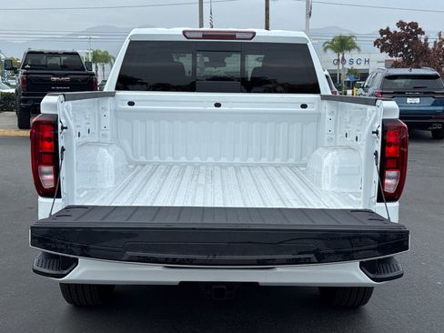 Used 2026 GMC Sierra 1500 Elevation w/ Preferred Package AWD/4WD image 9