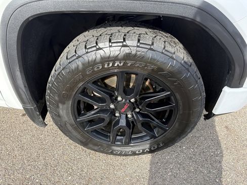 Used 2020 GMC Sierra 1500 Elevation w/ Elevation Value Package image 13