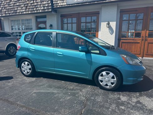 Used 2013 Honda Fit image 1