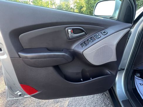 Used 2015 Hyundai Tucson SE FWD image 11