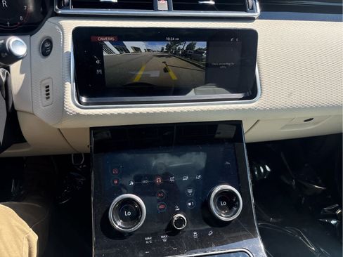 Used 2018 Land Rover Range Rover Velar R-Dynamic SE AWD/4WD image 37