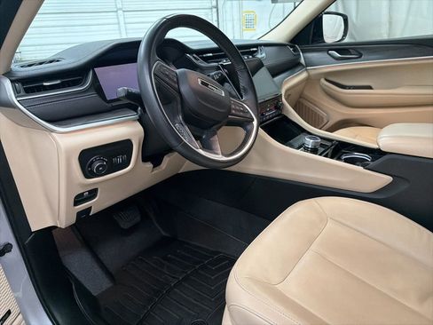 Used 2021 Jeep Grand Cherokee L Limited image 13