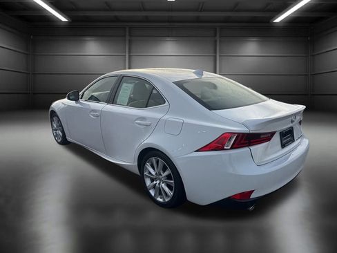 Used 2016 Lexus IS 300 AWD image 3