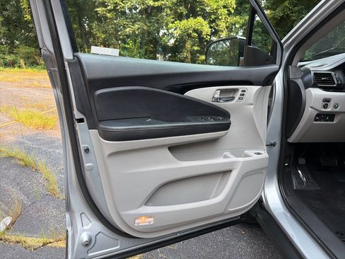 Used 2019 Honda Pilot Elite image 14