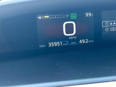 Used 2022 Toyota Prius Limited w/ Premium Convenience Package FWD image 34