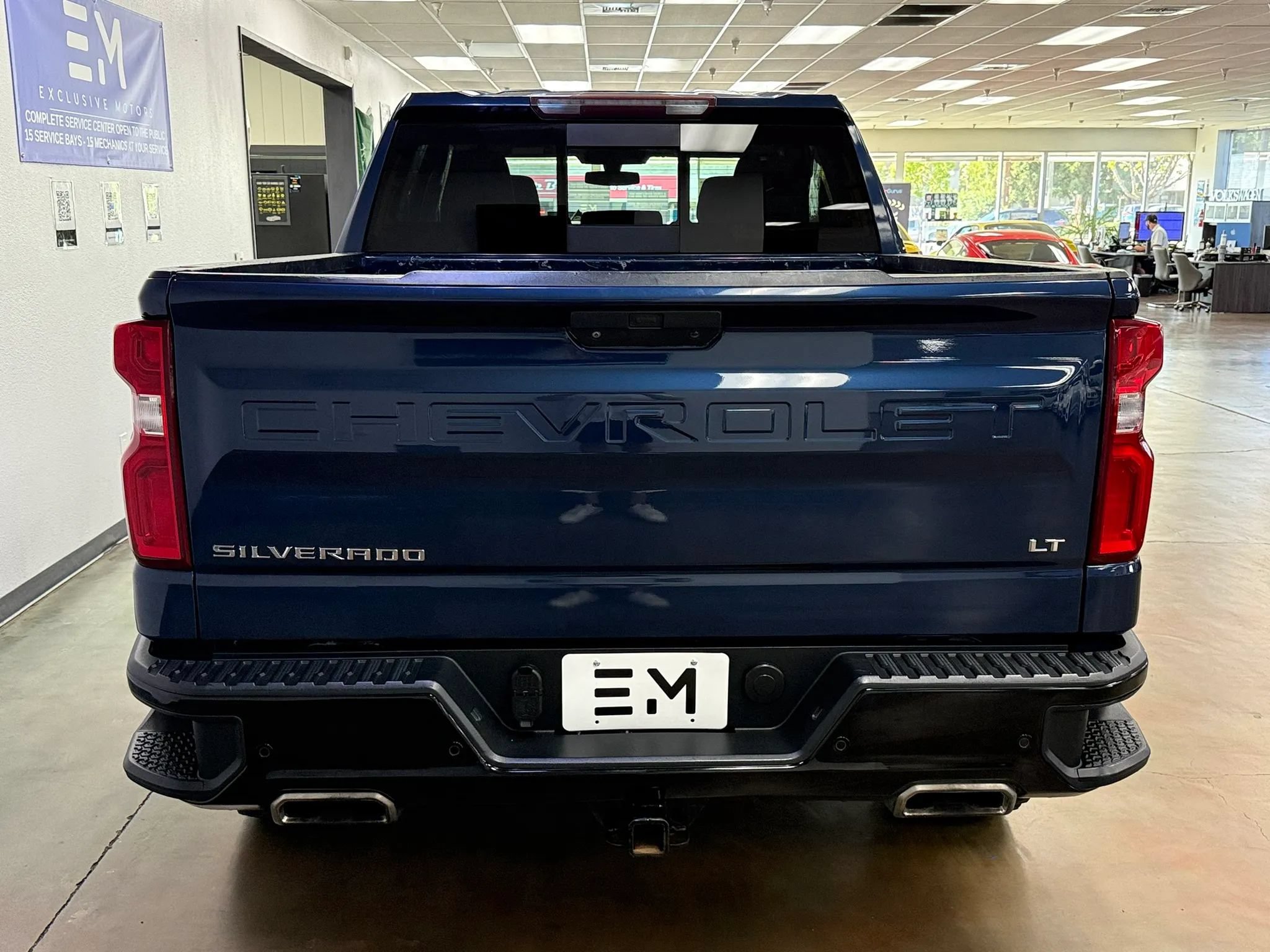 Used 2019 Chevrolet Silverado 1500 LT Trail Boss AWD/4WD image 6