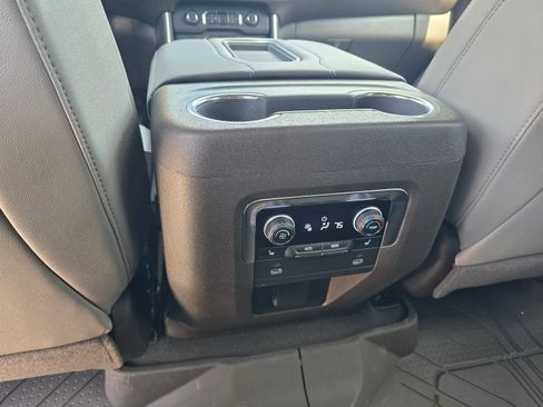 Used 2023 Chevrolet Tahoe Z71 w/ Luxury Package AWD/4WD image 24