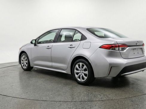 Used 2025 Toyota Corolla LE image 6