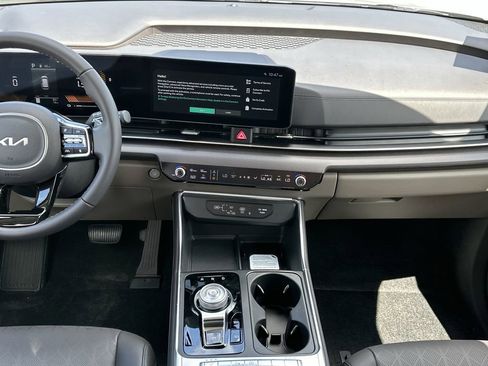 New 2026 Kia Carnival EX FWD image 11