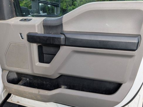 Used 2018 Ford F250 XL w/ Power Equipment Group AWD/4WD image 36
