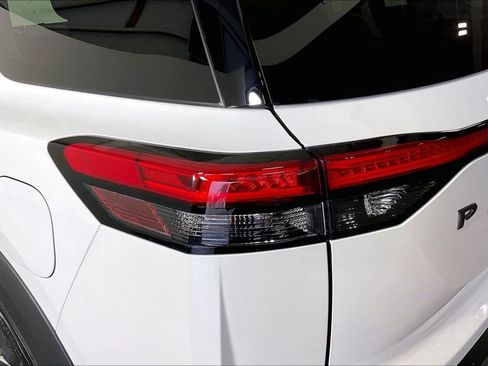 New 2026 Nissan Pathfinder SV image 37