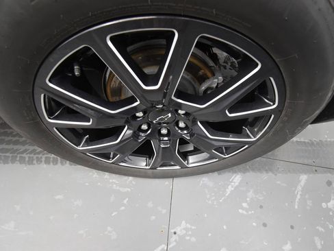 Used 2024 Chevrolet Tahoe LT w/ Luxury Package image 9