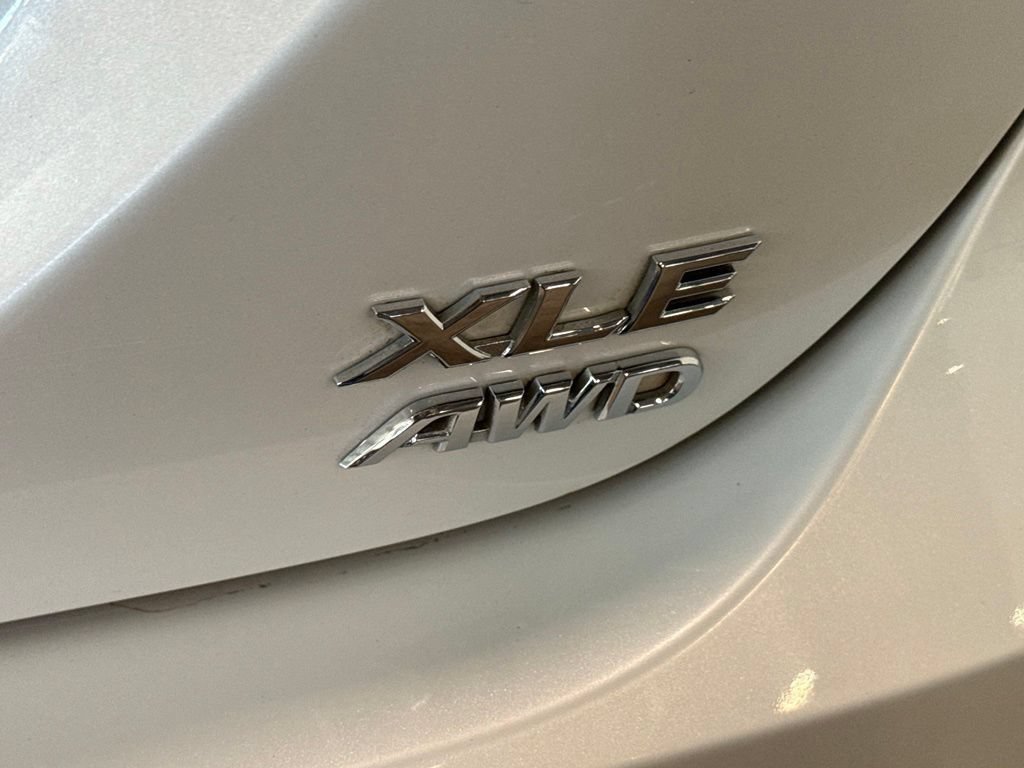 Used 2023 Toyota Camry XLE w/ Cold Weather Package AWD/4WD image 23
