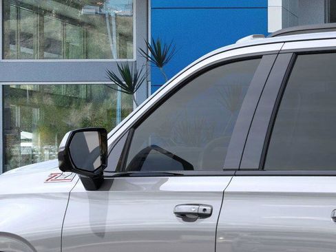 New 2026 Chevrolet Suburban Z71 w/ Comfort Package image 12