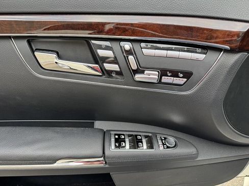 Used 2010 Mercedes-Benz S 550 4MATIC image 17