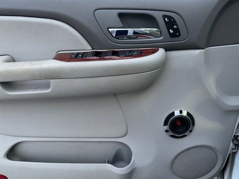 Used 2009 Chevrolet Silverado 3500 LTZ w/ Suspension Package, Off-Road image 28