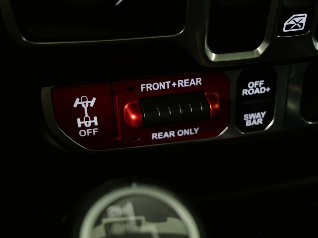 Used 2020 Jeep Gladiator Rubicon AWD/4WD image 31