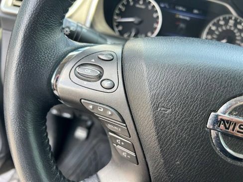 Used 2021 Nissan Murano SV FWD image 14