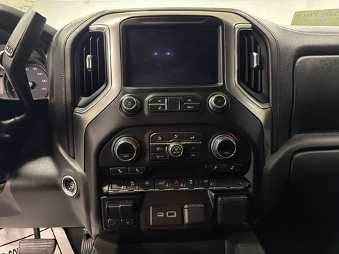 Used 2020 Chevrolet Silverado 1500 RST image 21