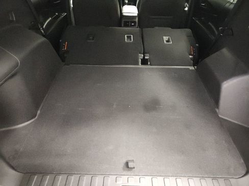 Used 2024 Chevrolet Equinox LT FWD image 16