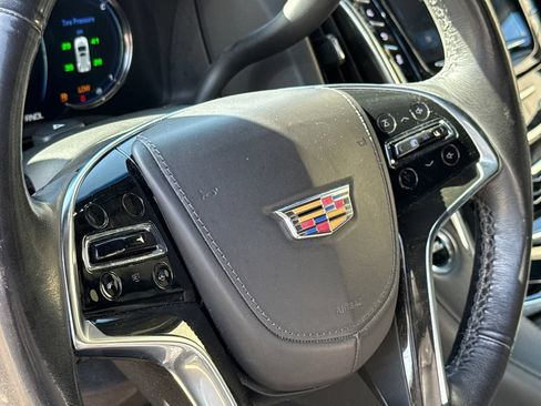 Used 2020 Cadillac Escalade Platinum AWD/4WD image 25