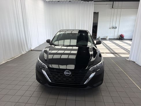 Used 2025 Nissan Sentra SV FWD image 2