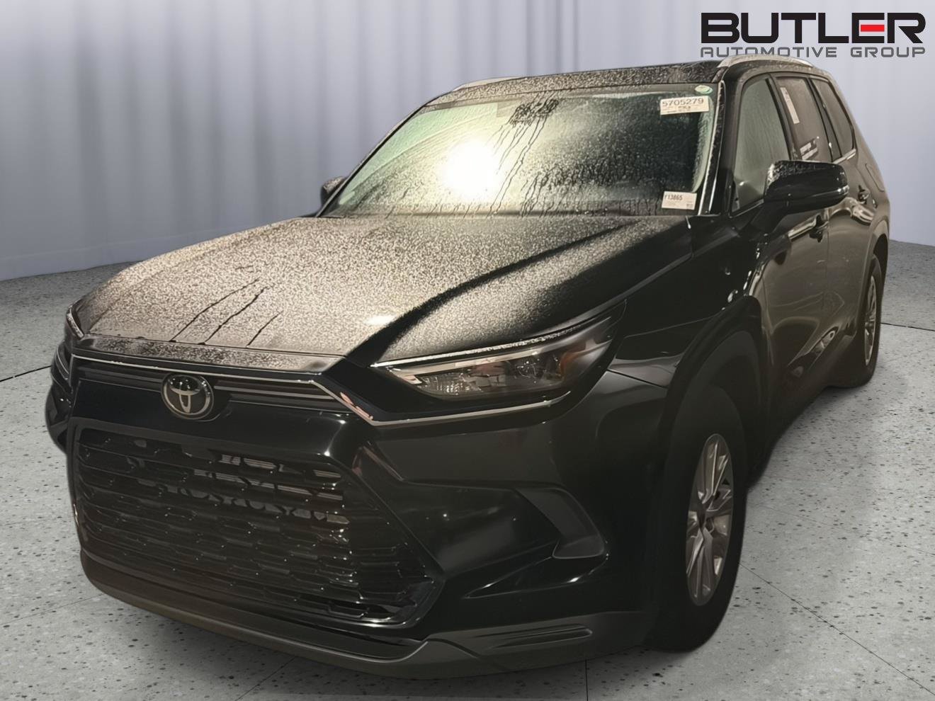 Used 2025 Toyota Grand Highlander FWD image 2