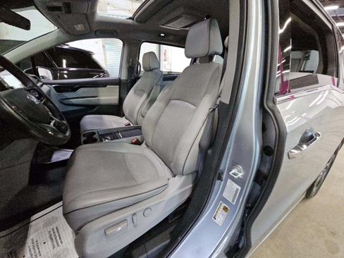Used 2024 Honda Odyssey Elite image 6