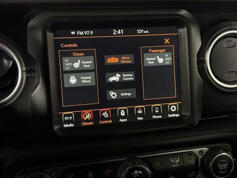 Used 2023 Jeep Wrangler Unlimited Sahara w/ Cold Weather Group image 19