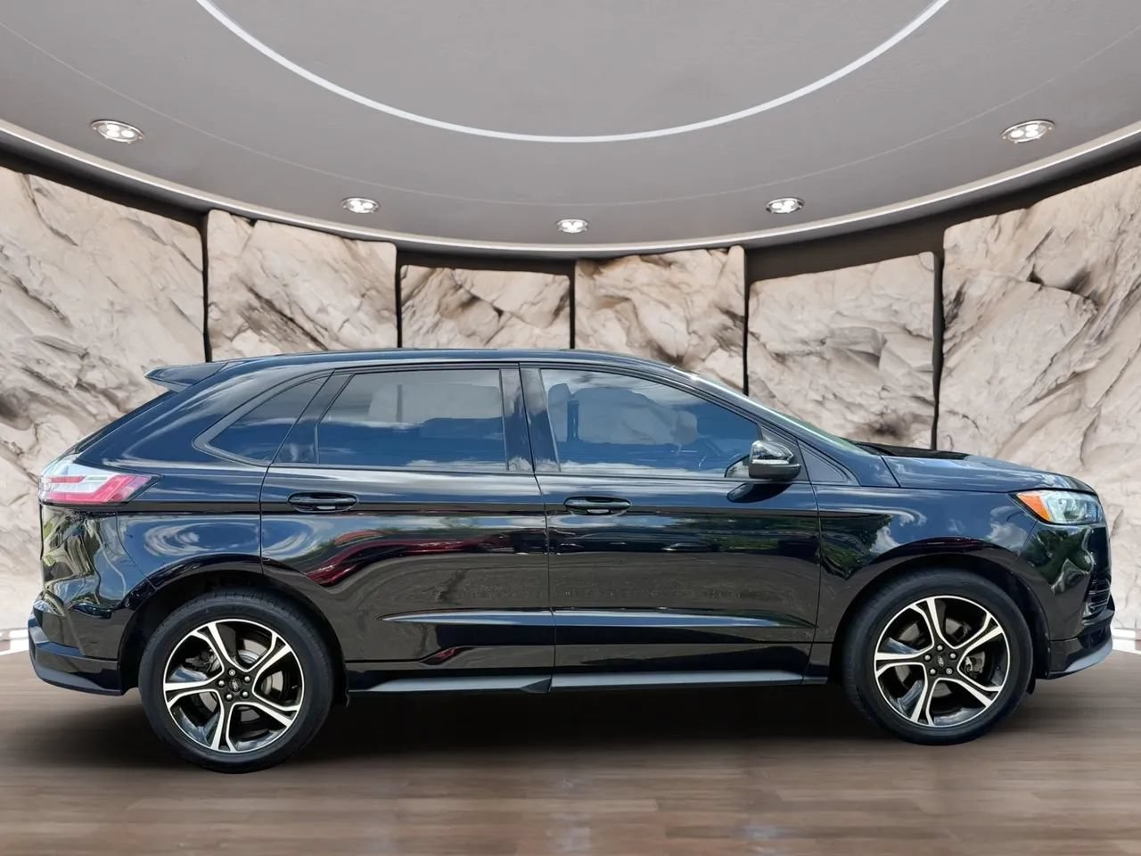 Used 2019 Ford Edge ST w/ Convenience Package AWD/4WD image 8