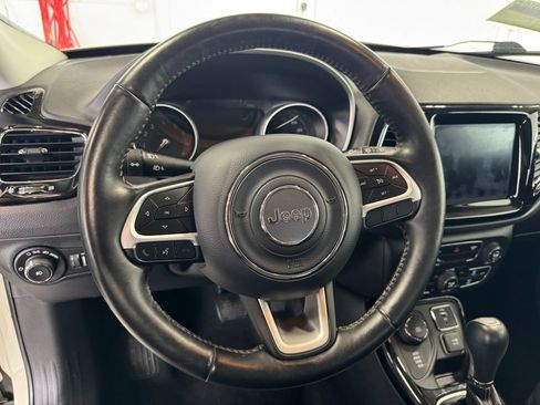 Used 2018 Jeep Compass Limited w/ Navigation Group AWD/4WD image 15