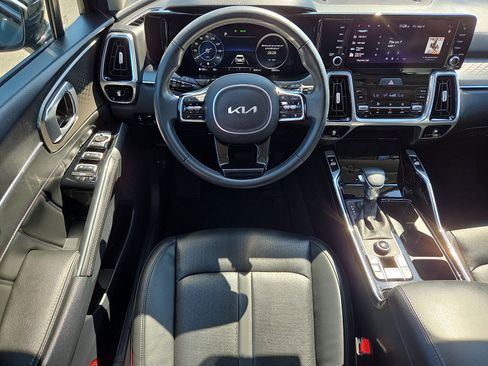 Used 2023 Kia Sorento SX AWD/4WD image 12