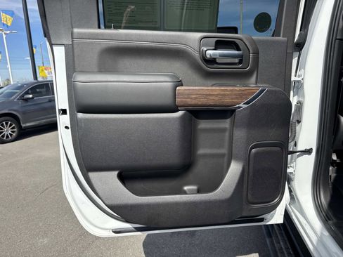 Used 2022 Chevrolet Silverado 2500 High Country w/ Technology Package image 24