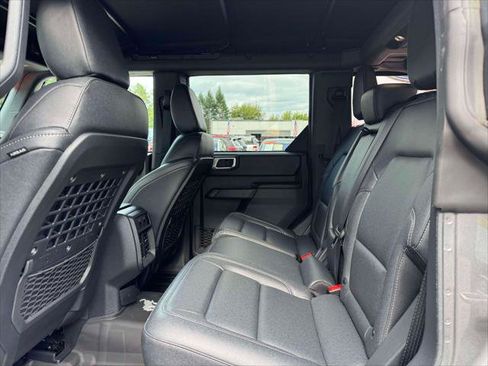 Used 2026 Ford Bronco Badlands AWD/4WD image 14