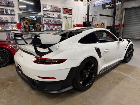 Used 2018 Porsche 911 GT2 RS RWD image 5