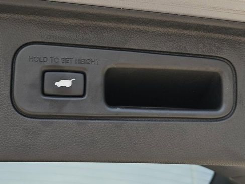 Used 2024 Honda Pilot EX-L image 10