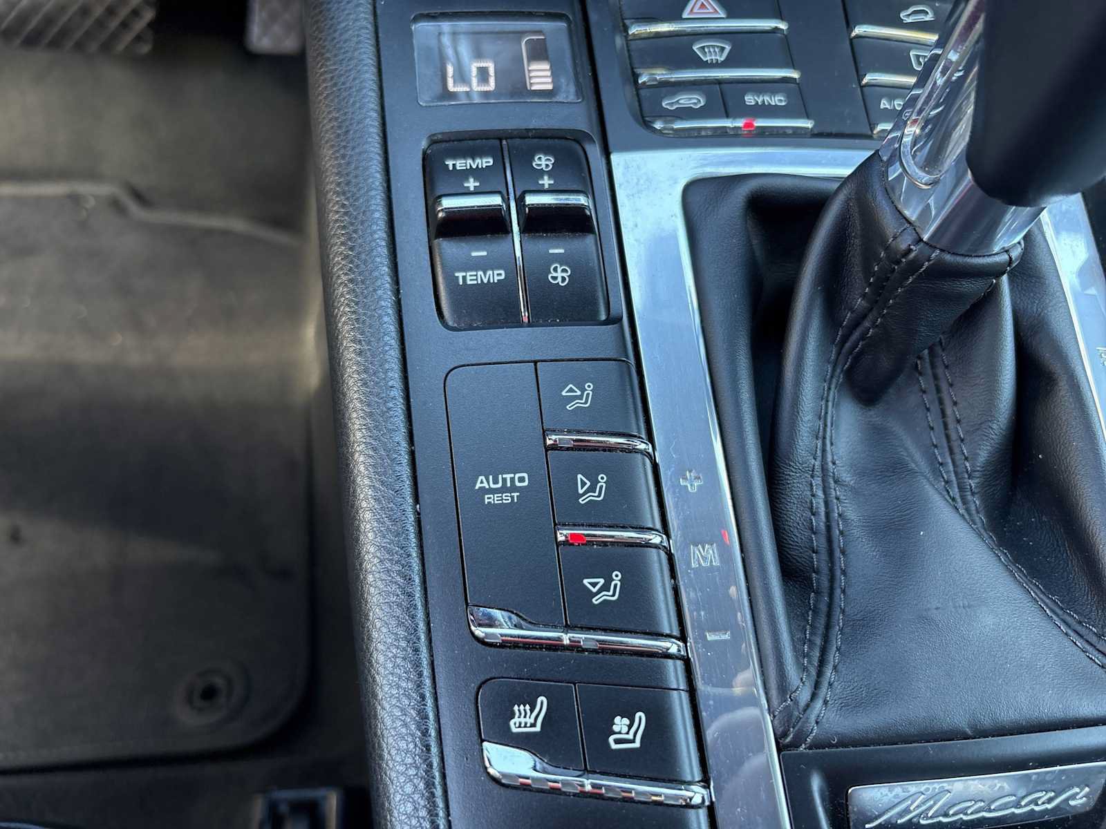Used 2018 Porsche Macan AWD/4WD image 6