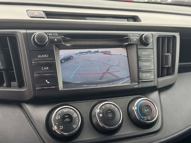 Used 2016 Toyota RAV4 LE AWD/4WD image 14