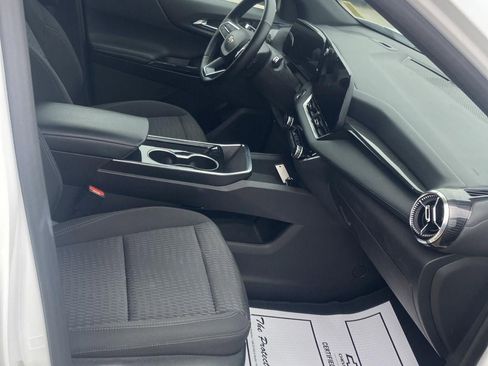 Used 2025 Chevrolet Equinox LT image 24